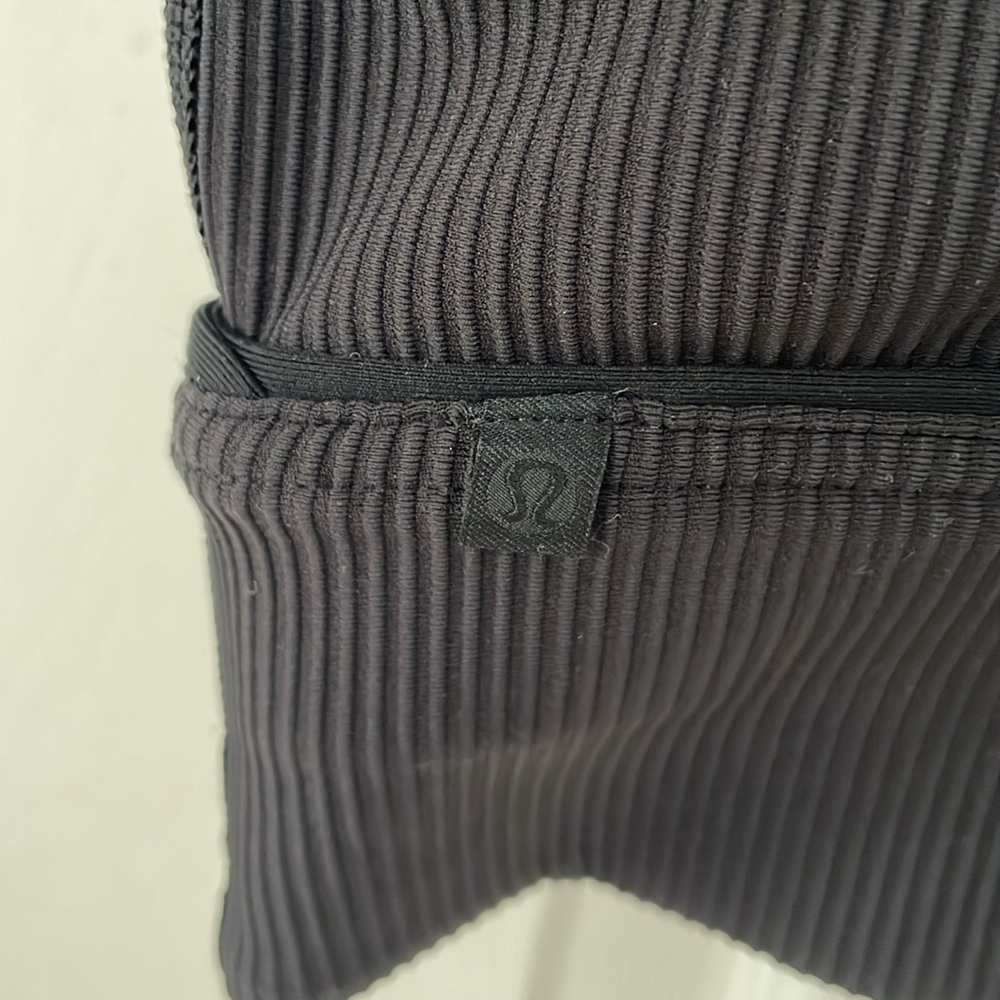 Lululemon women’s Ribbed energy sports bra - Picture 3 of 4